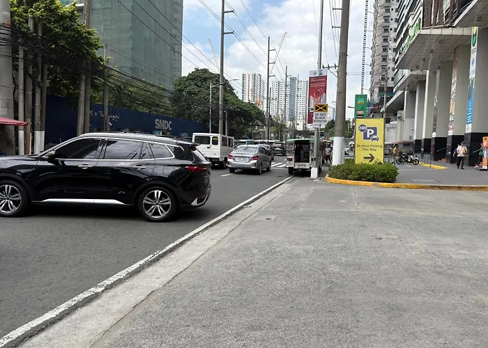 San Lorenzo Place Mall & Residences Tower 3 By Magallanes Mrt Station Makati Apartment *