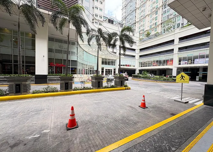 San Lorenzo Place Mall & Residences Tower 3 By Magallanes Mrt Station Makati Apartment