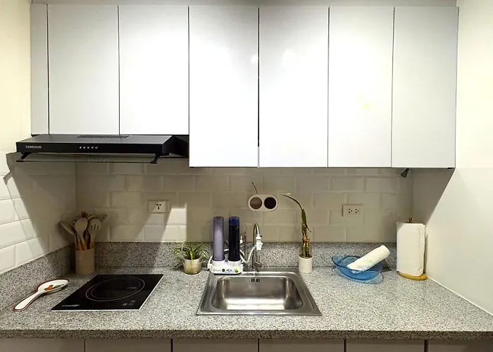 Apartment San Lorenzo Place Mall & Residences Tower 3 By Magallanes Mrt Station Makati *
